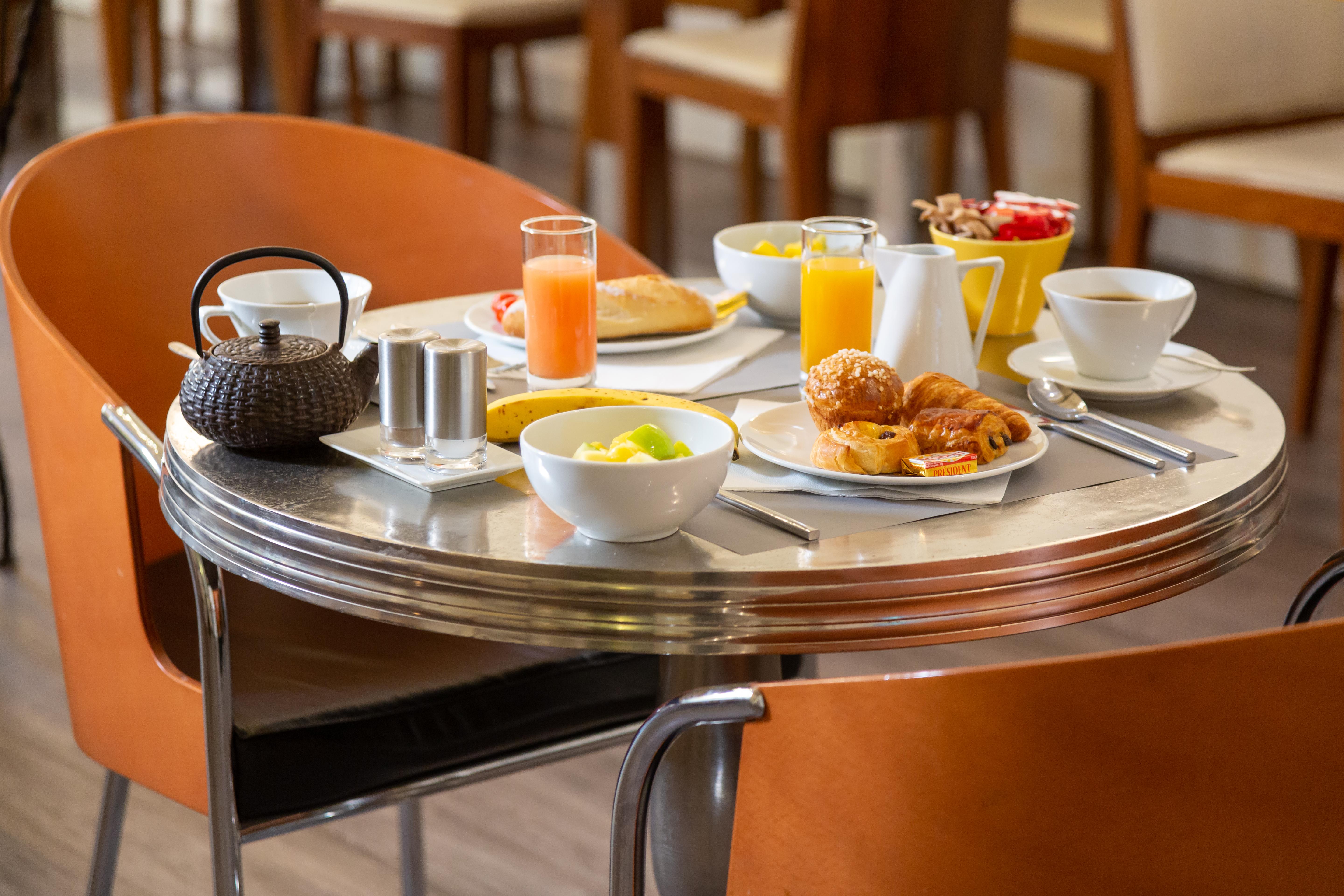 Colette Centre Hotel 4*